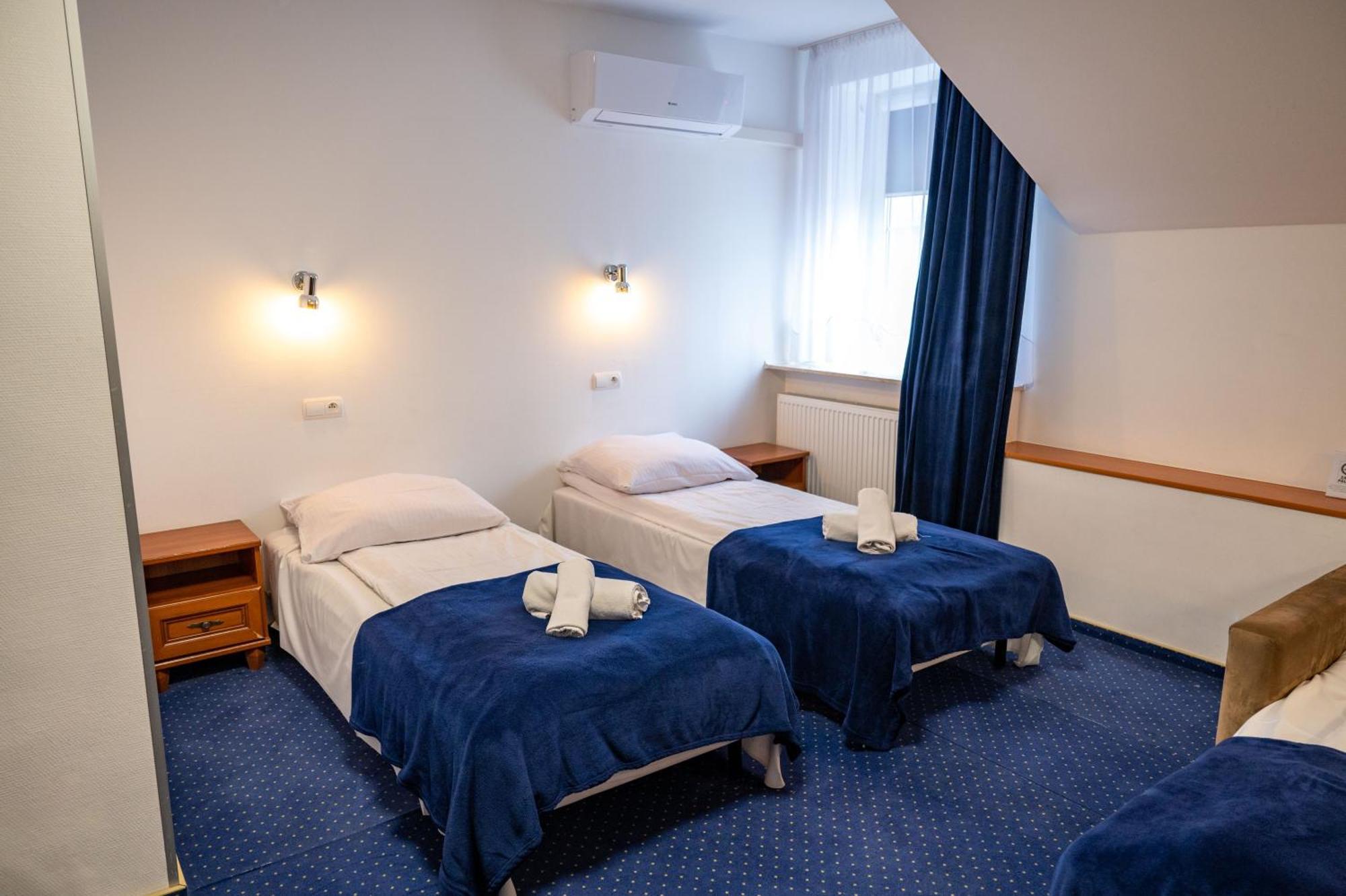 Hotel Duet Chełm Esterno foto