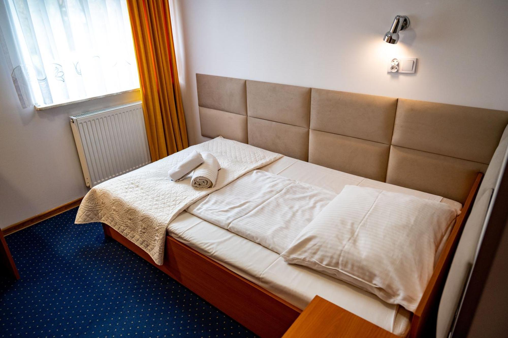 Hotel Duet Chełm Esterno foto