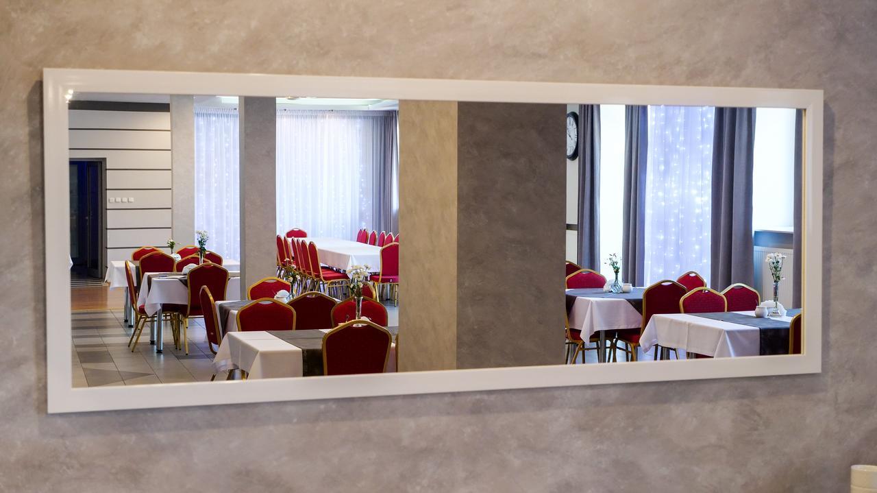 Hotel Duet Chełm Esterno foto
